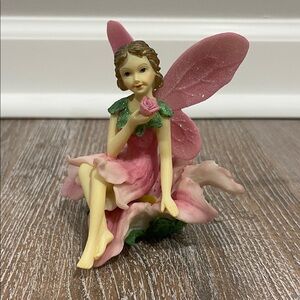 The Fairy Collection by Dezine - Milly -Pink Fairy Figurine - Decor